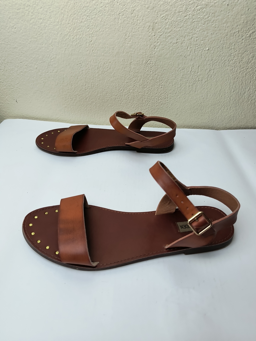 Steve Madden Rivvalls 11M Tan Leather Ankle-Strap Sandals with Gold Studs